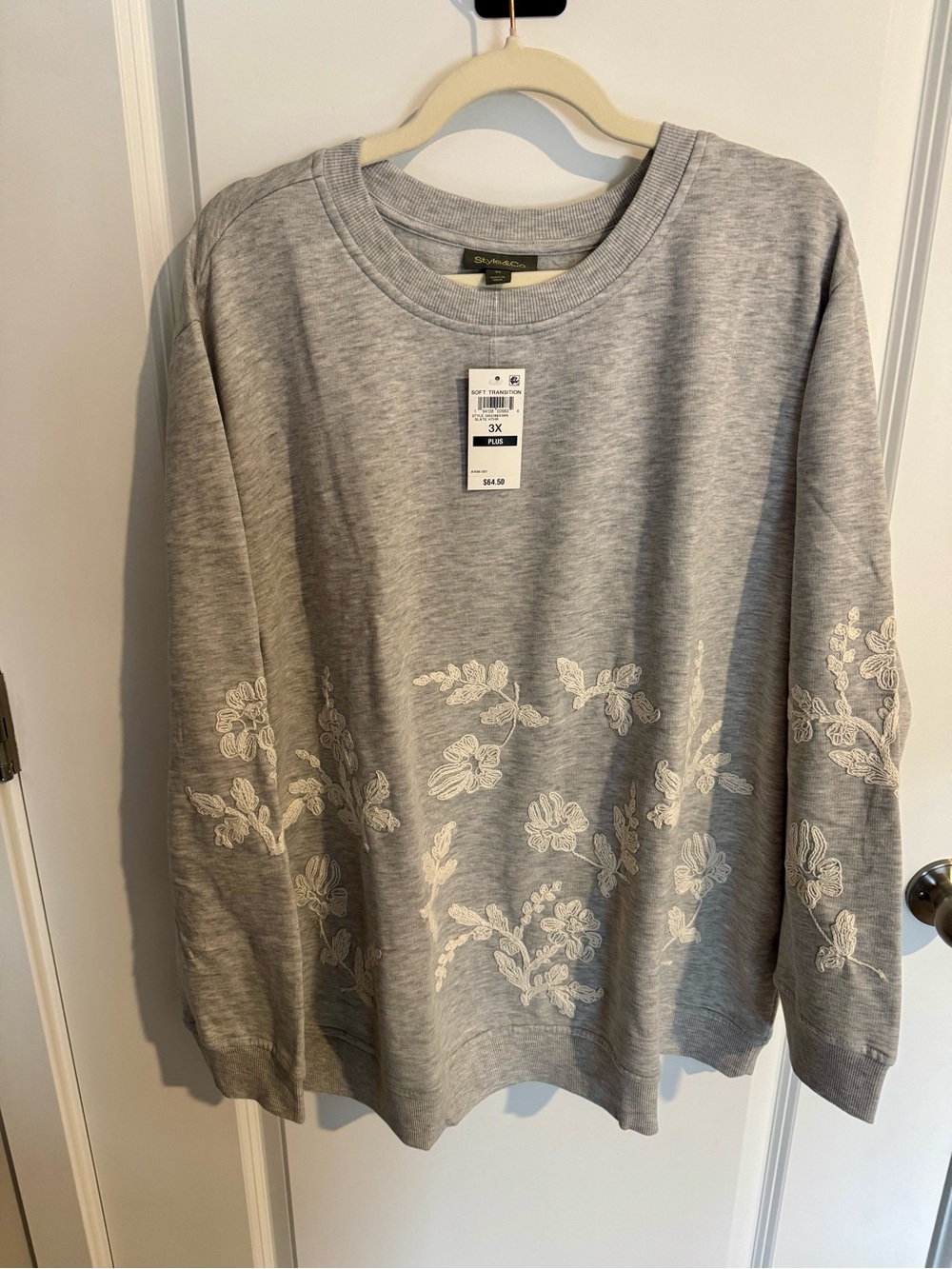 Style & Co. Gray Crewneck Sweatshirt with White Floral Embroidery - Plus size 3X